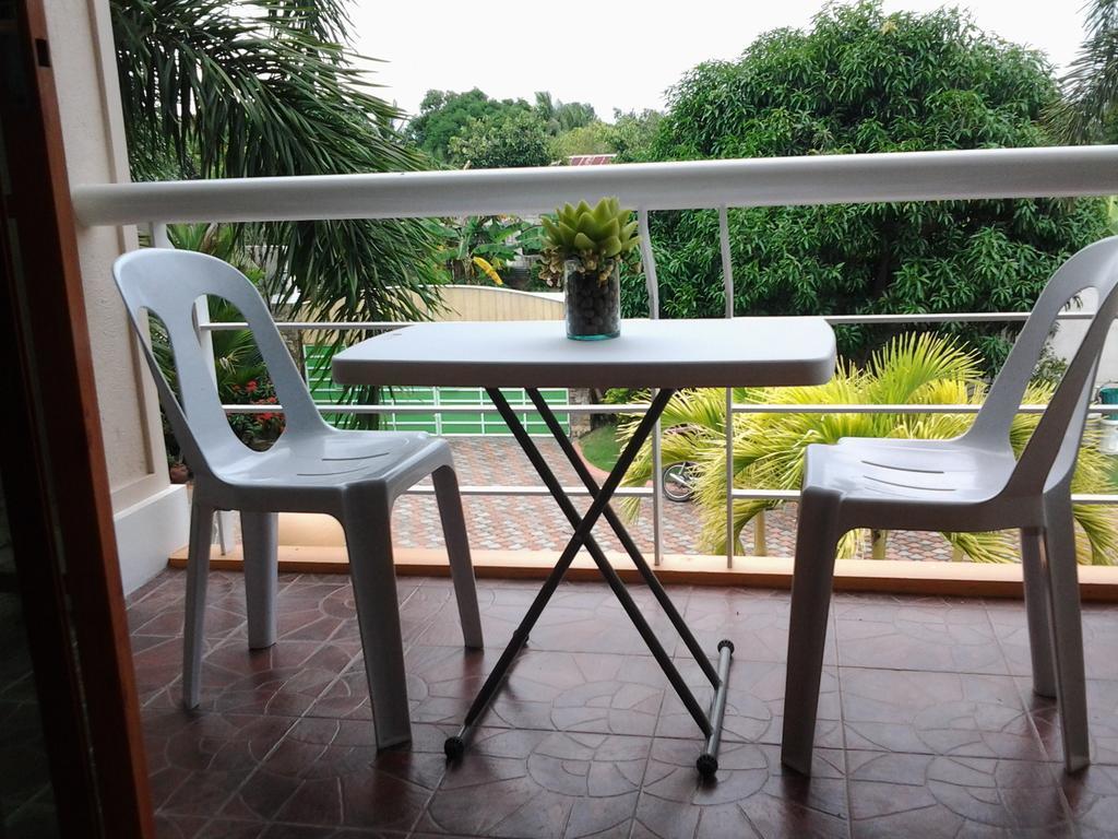 Pulilan Sir Nico Guesthouse And Resort חדר תמונה